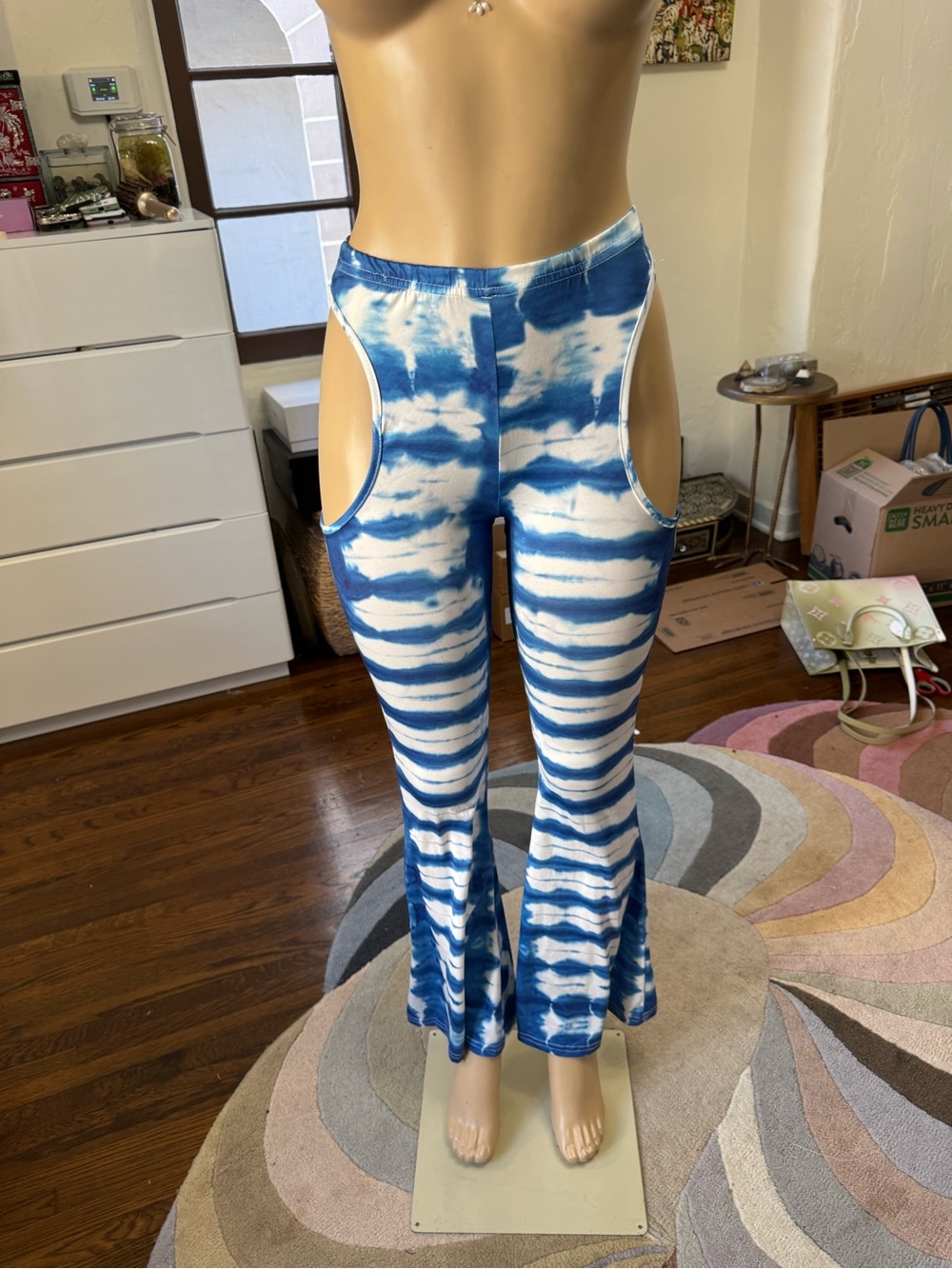 Blue Tie-Dye Cutout Flare leggings NWOT